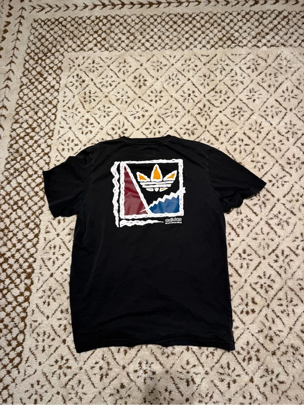 adidas Black Short Sleeve Tee with Multicolor Trefoil Patch Mens size Large